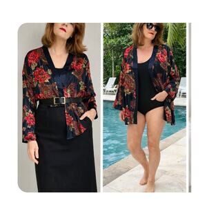 Vintage Victoria's Secret Gold Label Blouse/Pajama Top Size large Sheer Floral